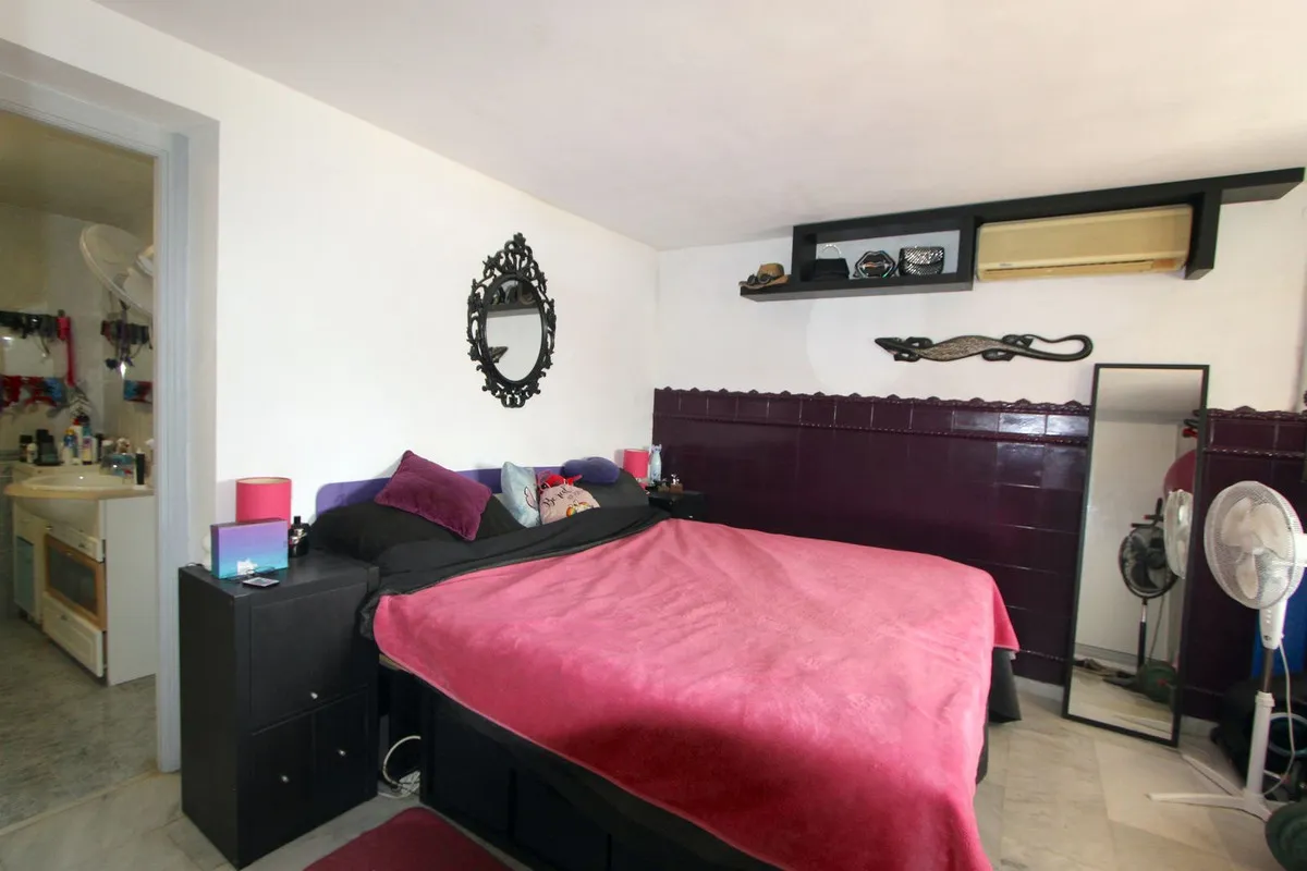 0f449217-5dcc-4bc5-8cff-59e26e65f499