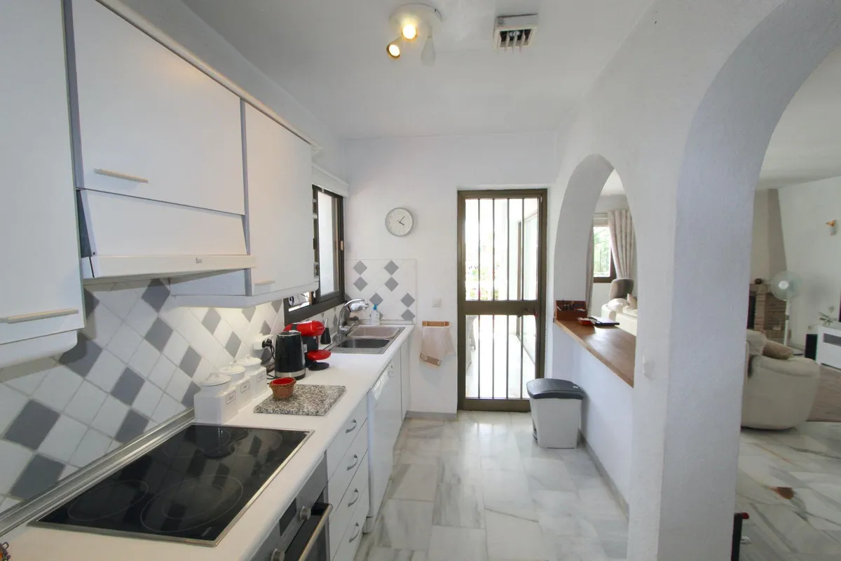 4cce8495-5280-4a19-b8b5-01185f3ad6ce