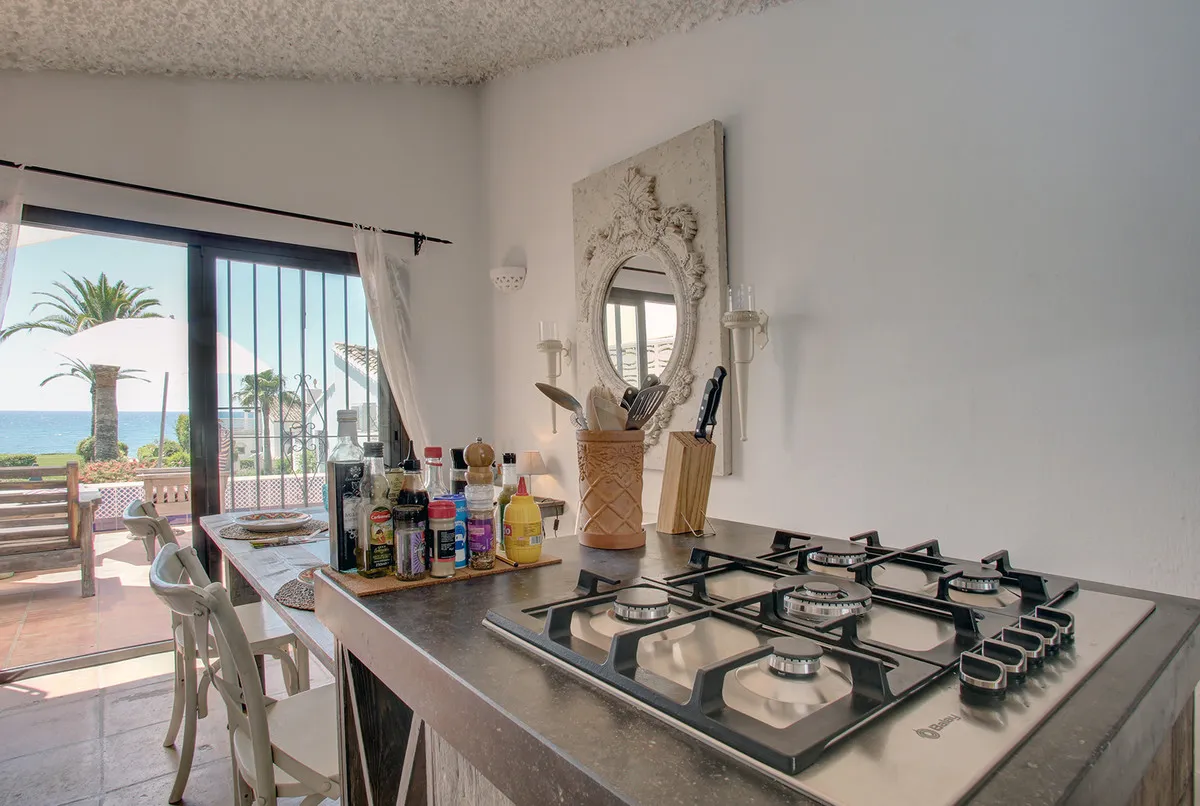 f9f96508-af59-4182-a2e6-7e498de66761