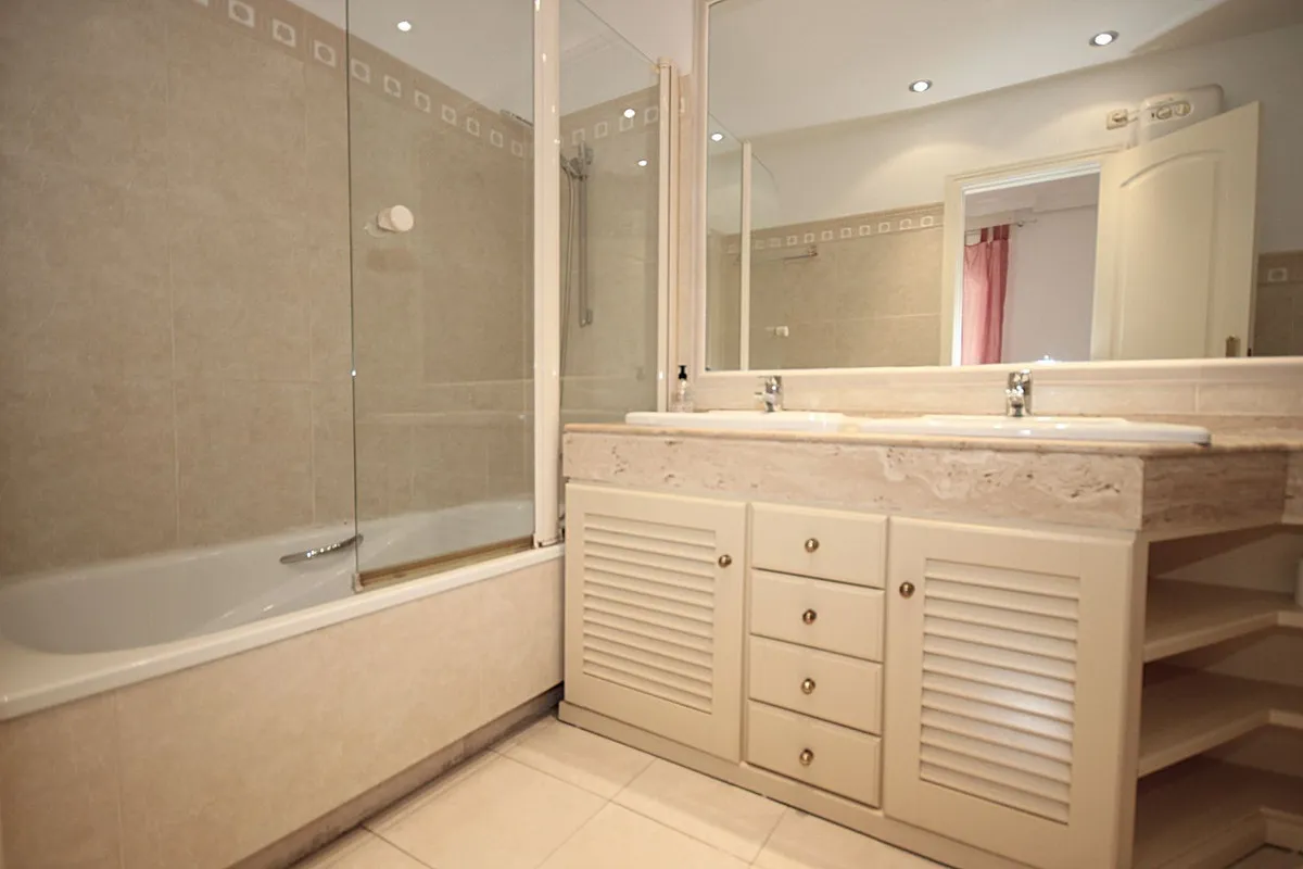 b52c44ff-c5c5-486b-8f34-dcb72642c66b