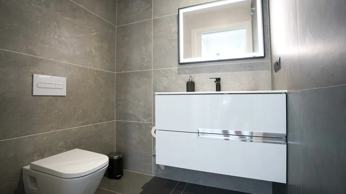 206fce28-2781-4c43-9b71-548c64ef1eae