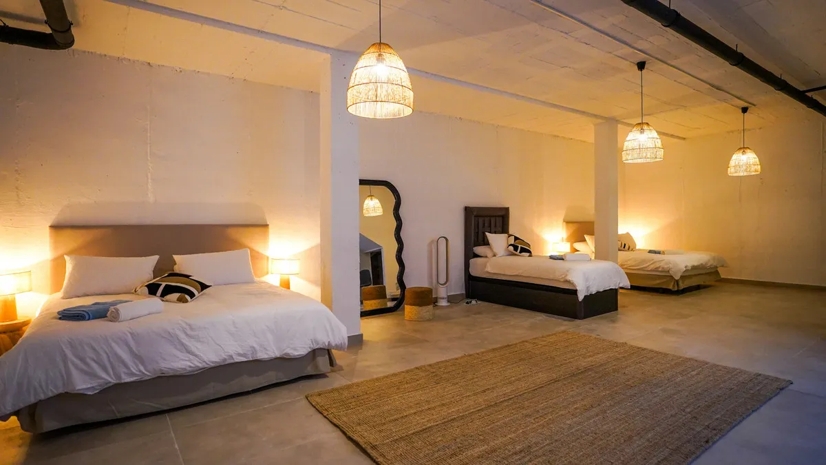 87dda438-cc5f-45f2-9d0c-d37a5675fa9b