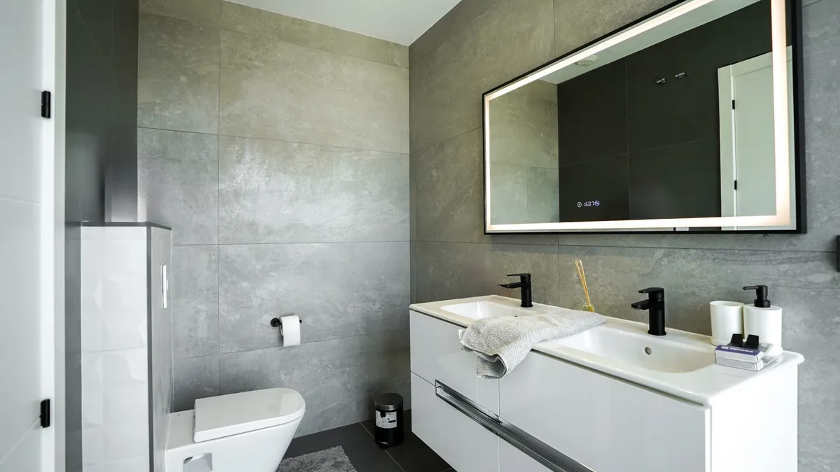 b2dd7e1c-6bb2-4d48-87a3-604a39225313