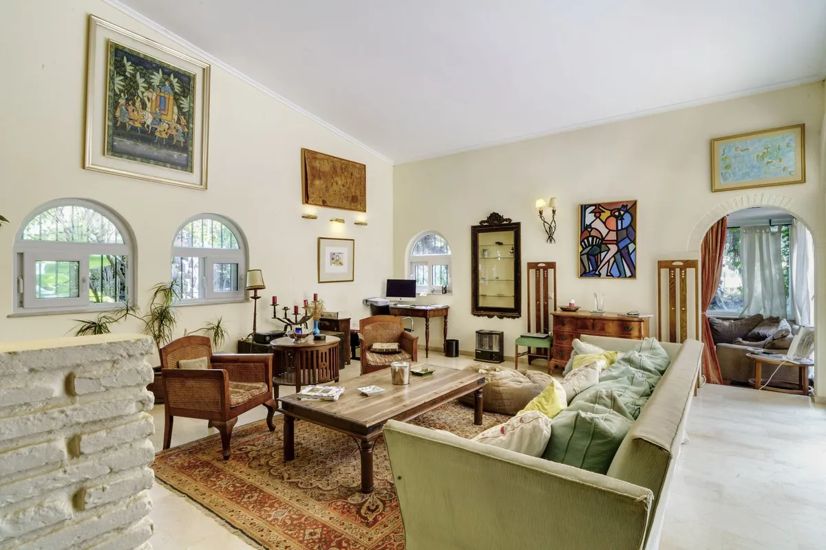 b8f4e904-8f16-48f0-b6a9-82da766178c5