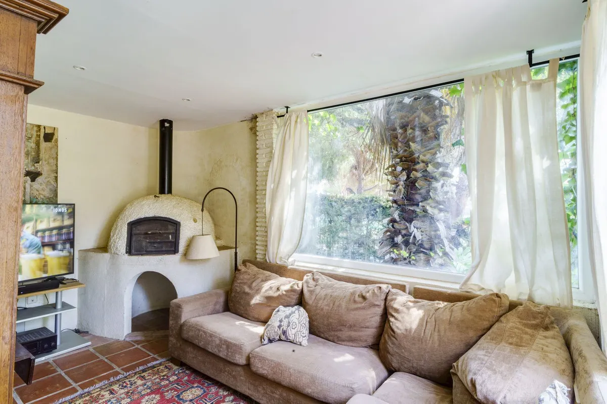 dc555dcb-2fe8-4a93-9da3-c2c63ee0f4f9