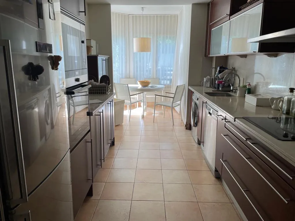 018ac460-4b85-46ce-aeff-0e6454cb6f0d