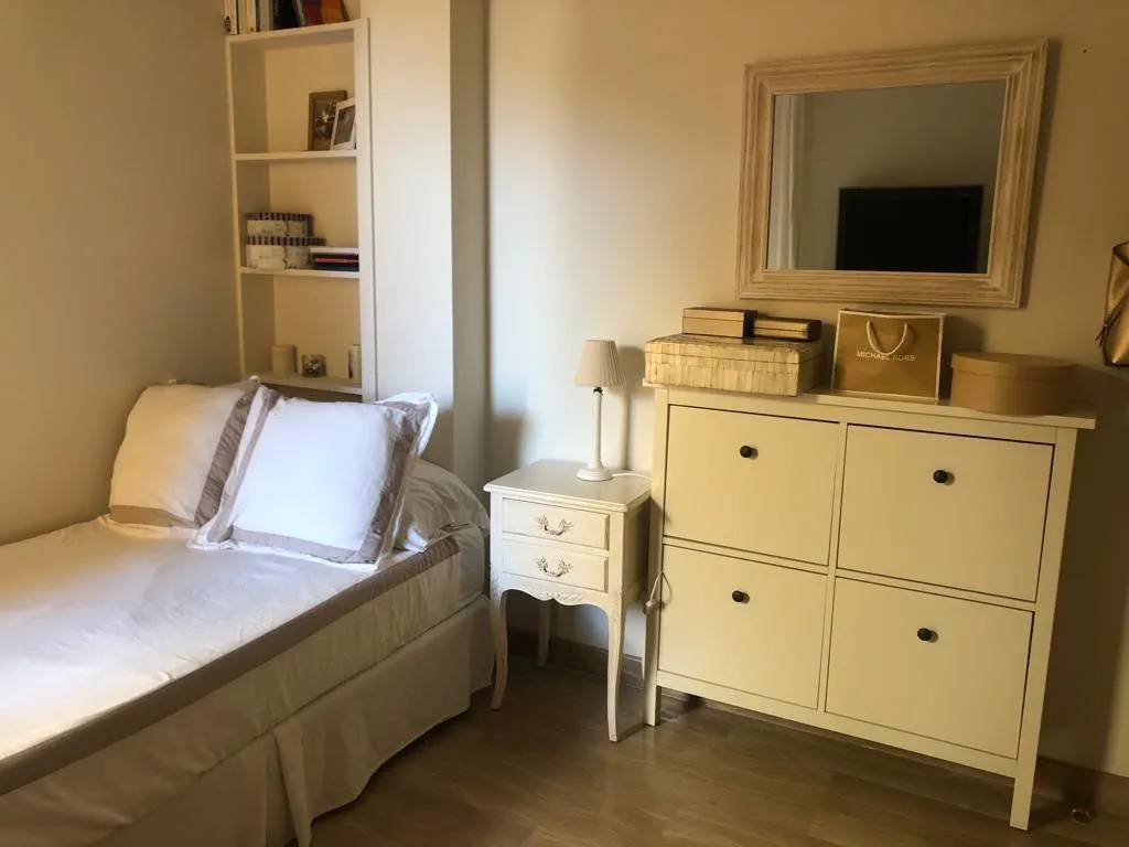 379c9bdb-302e-47e2-8521-7167c0523f91