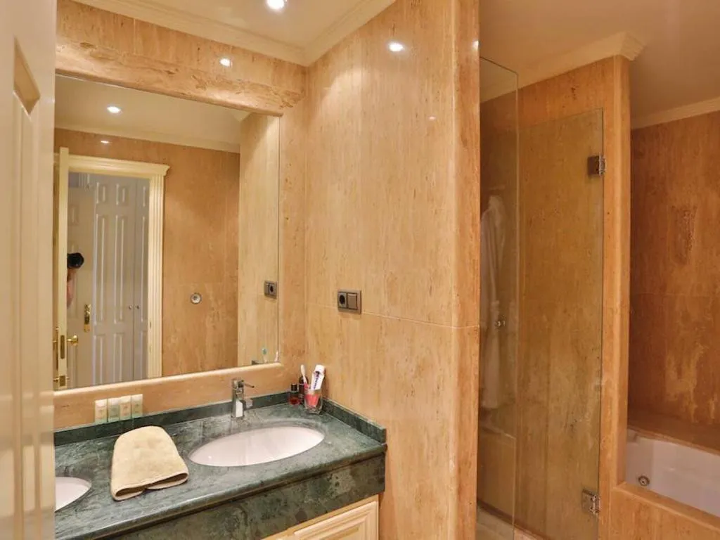 c0ce65f6-cf9e-4257-98c1-4cd0e05188b3