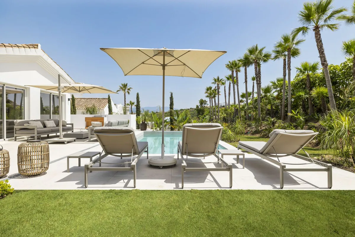 1fe20092-ef38-483c-aa32-585ccf3952f6