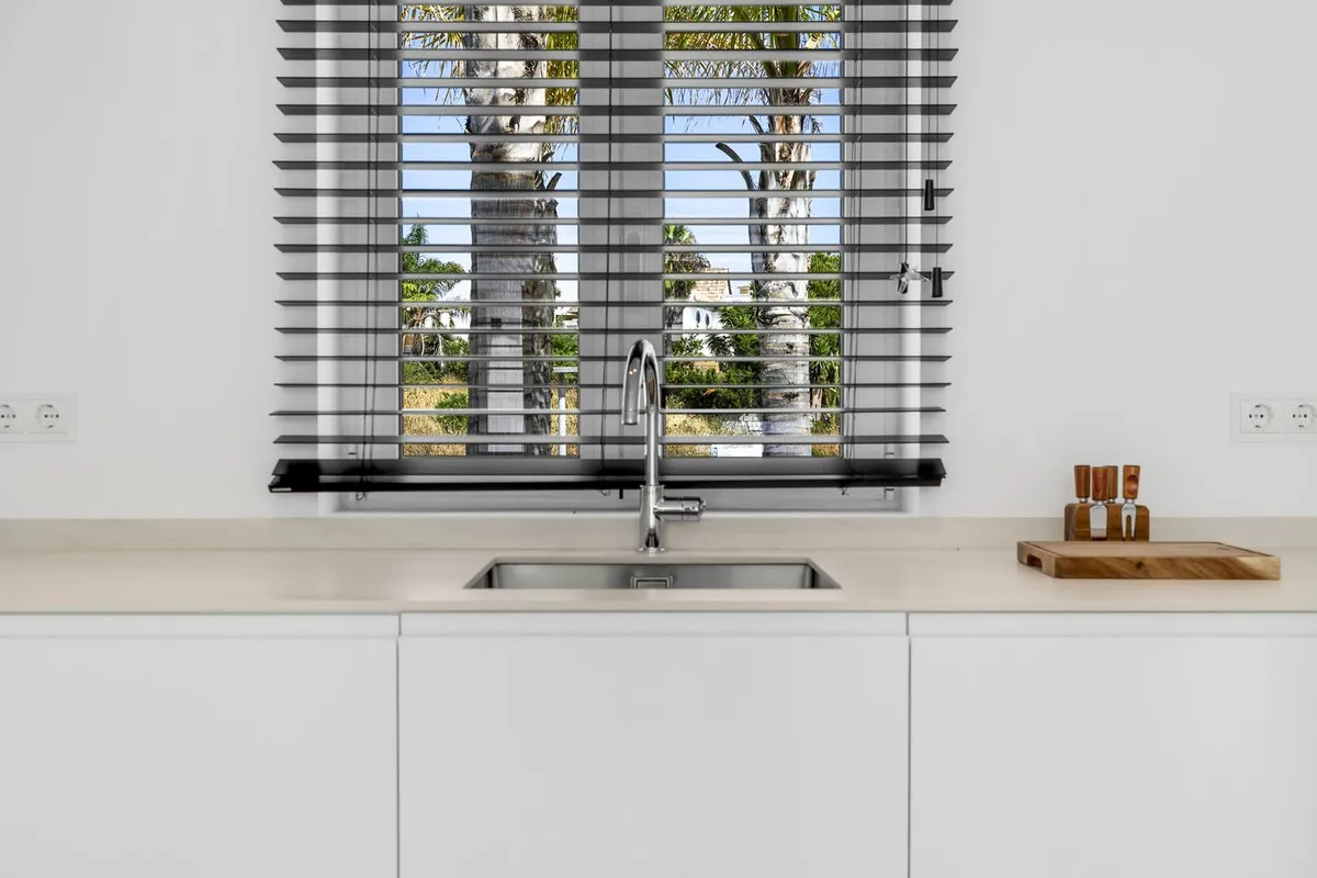 daf9a509-d490-4d92-81b0-0f2d48014243