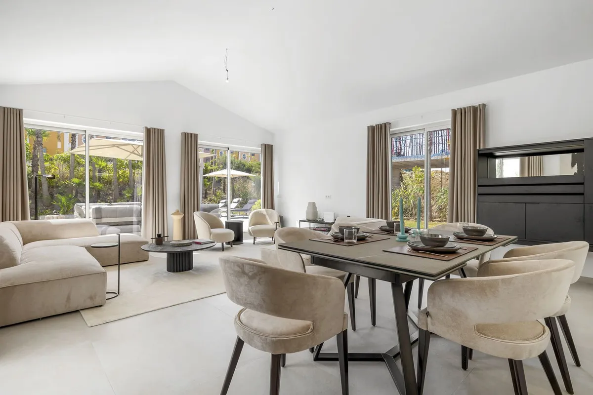 e8a1ca35-2324-40ff-8249-dffde41836a6