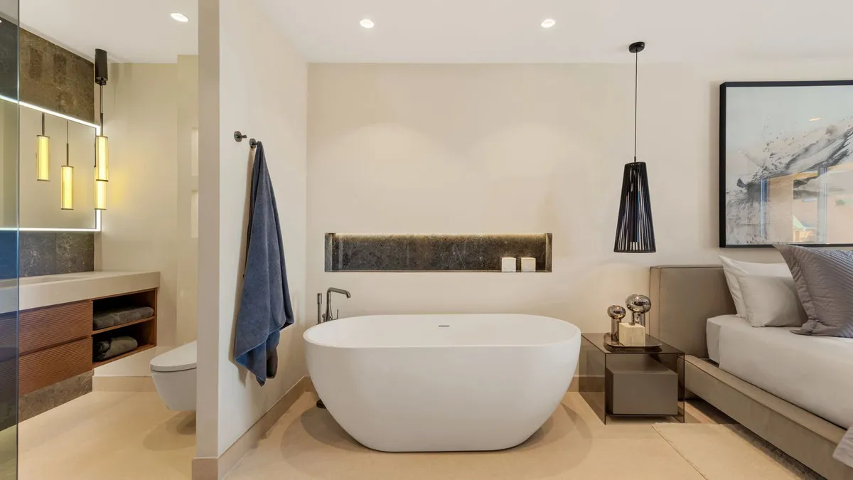 c6edad38-8d3f-46a1-bf02-77180fd5f72f