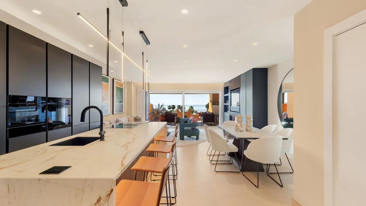 f4fd41aa-67b9-413b-854e-42eeaa18fb64