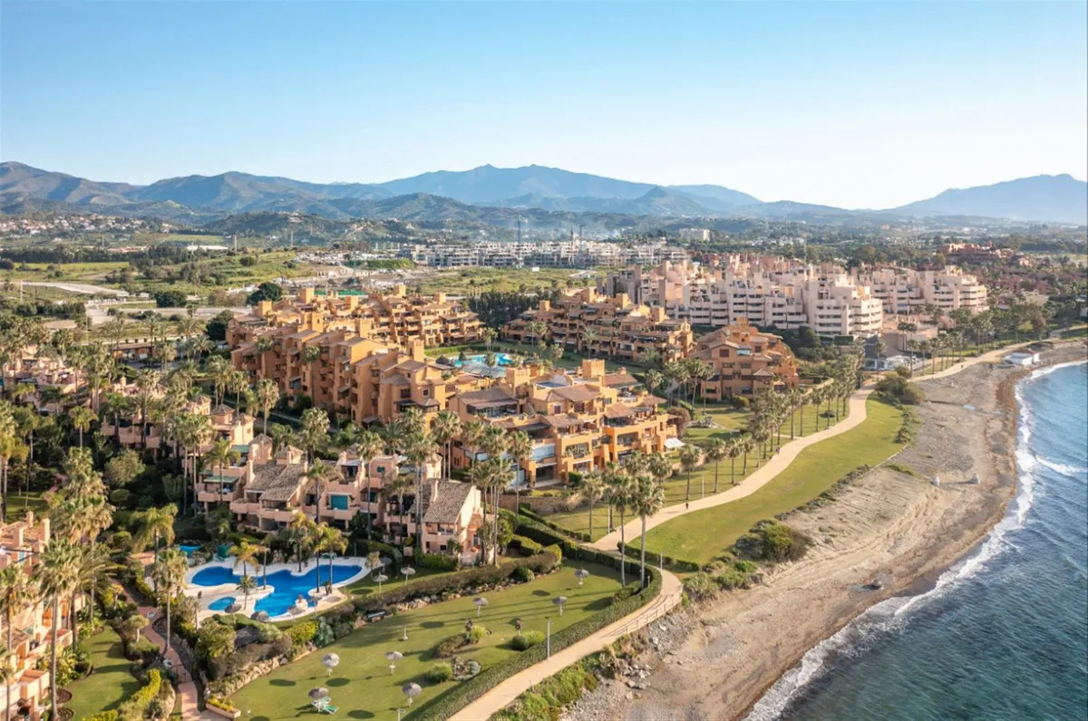 7b4ebb20-c589-4ee7-9a9f-1f8a6f27ca41