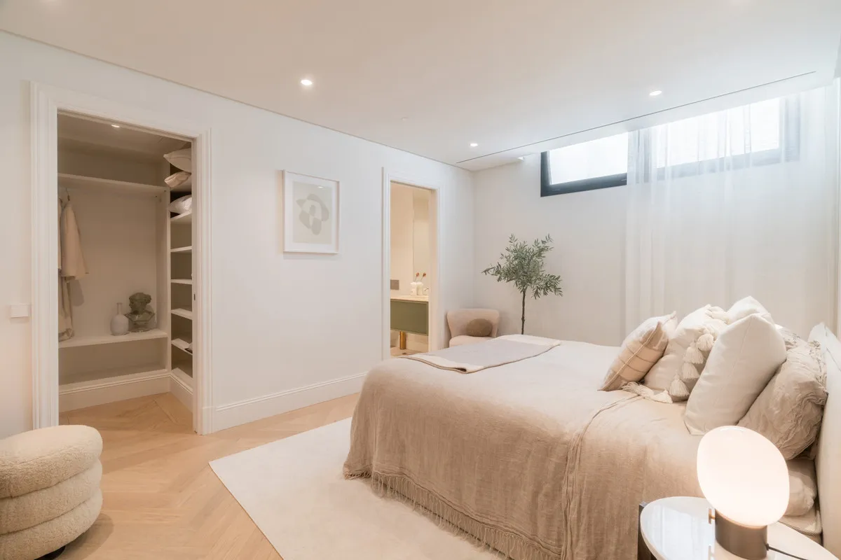 0737f1c8-9ca1-48b6-974e-8662641eb7e8