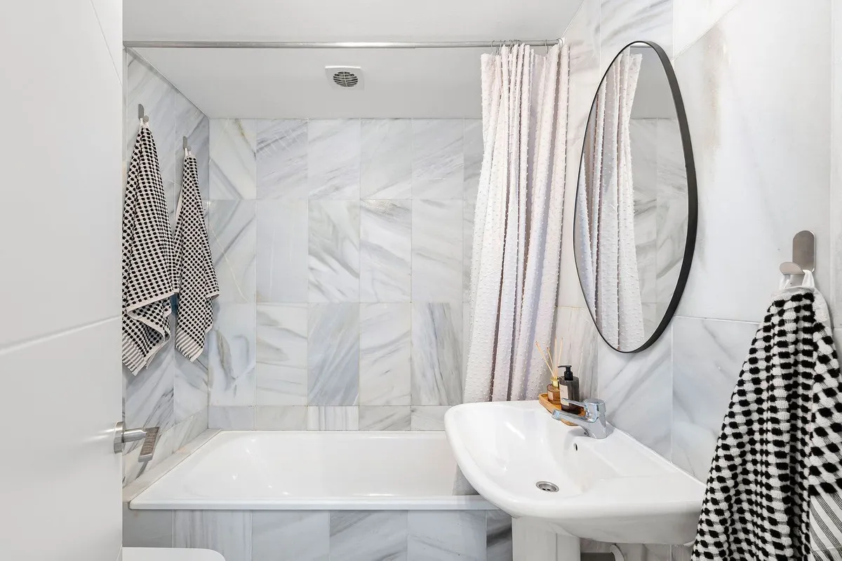 1465373e-1020-4ccc-b664-a0edb00073d6