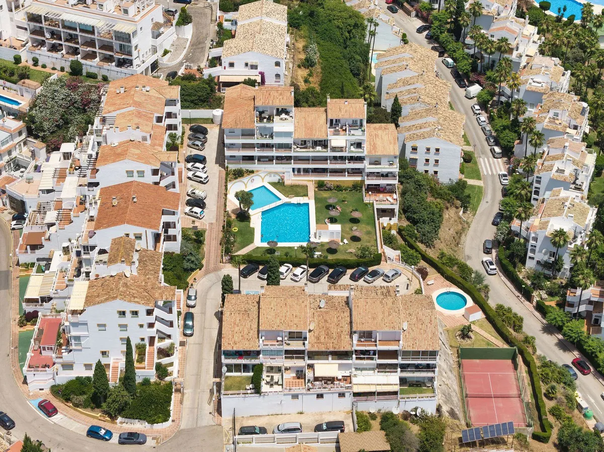 f2576c36-1bda-4148-83f8-5d65d60956b6