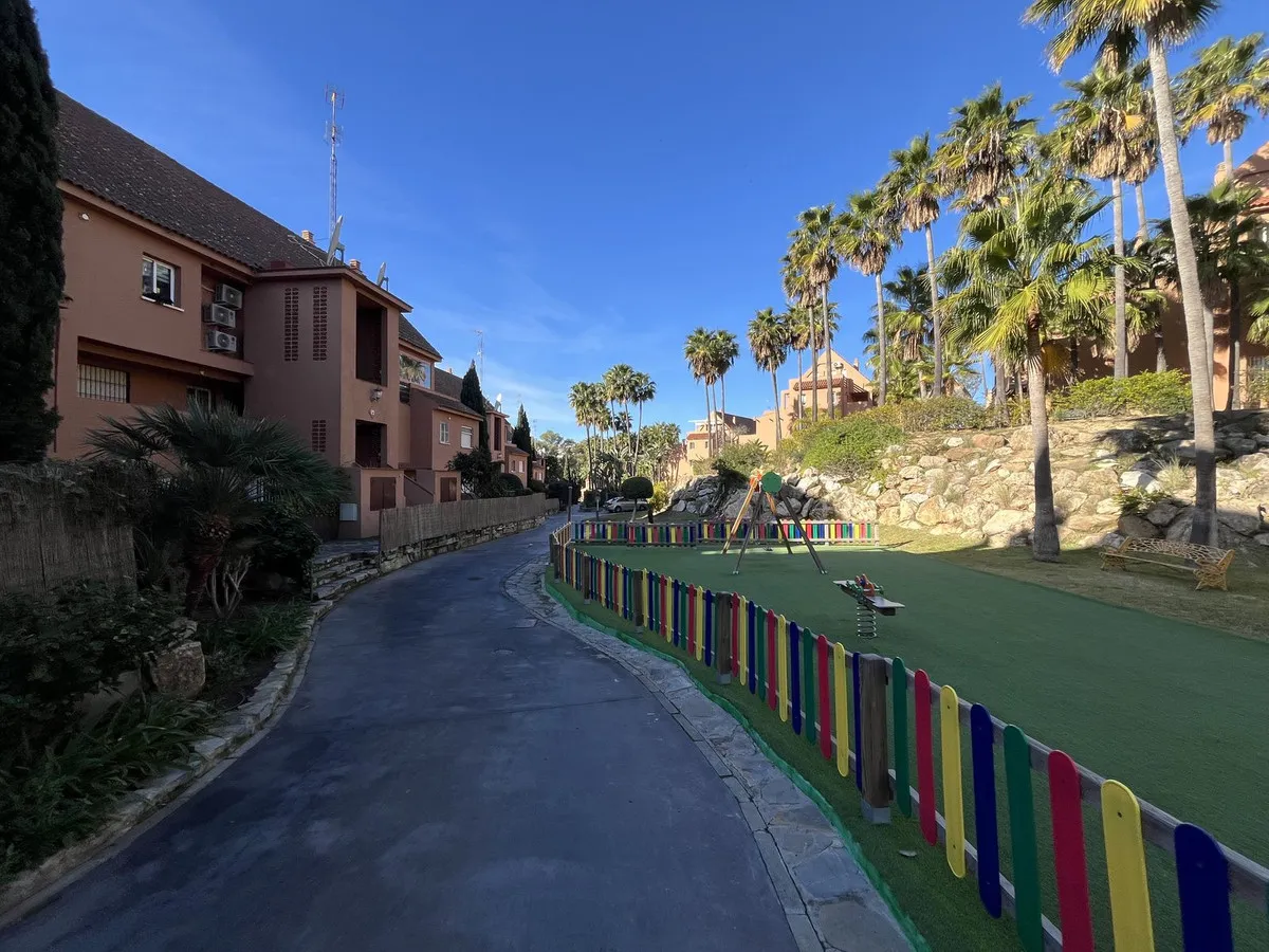 4cba00b7-ab68-4694-bf0d-6404584649a7