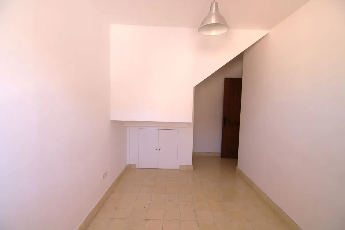 b0da8160-4457-4ef0-ac6b-10f398a86042