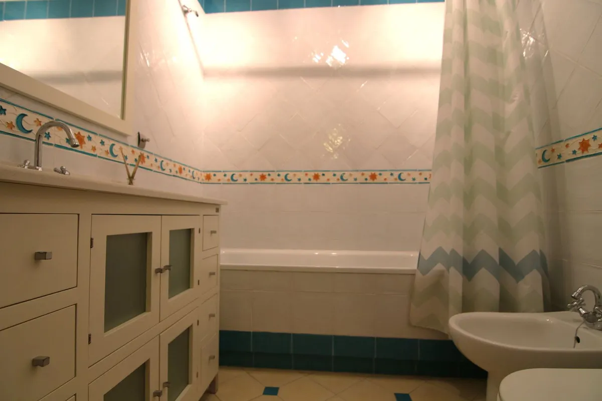 deeb75e2-1903-4b9b-a495-768c1b41a5e4