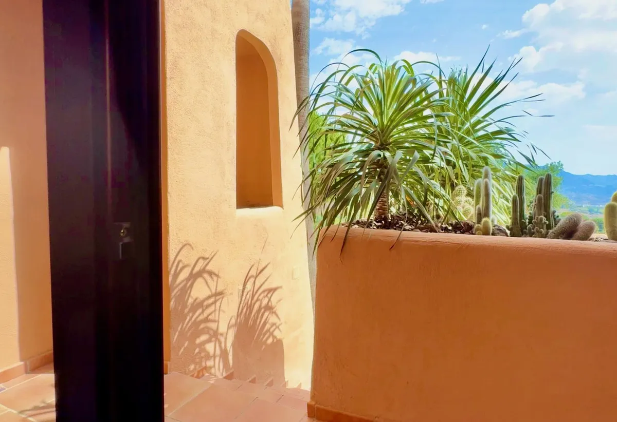 898e96cc-e3b7-4fda-ae0f-7509e9de23cf