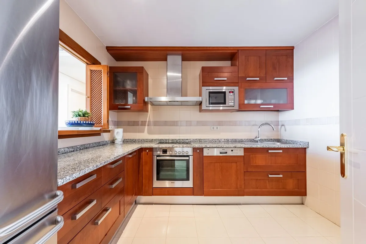 0b7db8a5-fd77-4c84-b469-319bffda9fbd