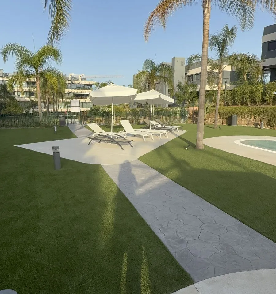 046984b4-7fd7-4a21-834d-74c9918283a3