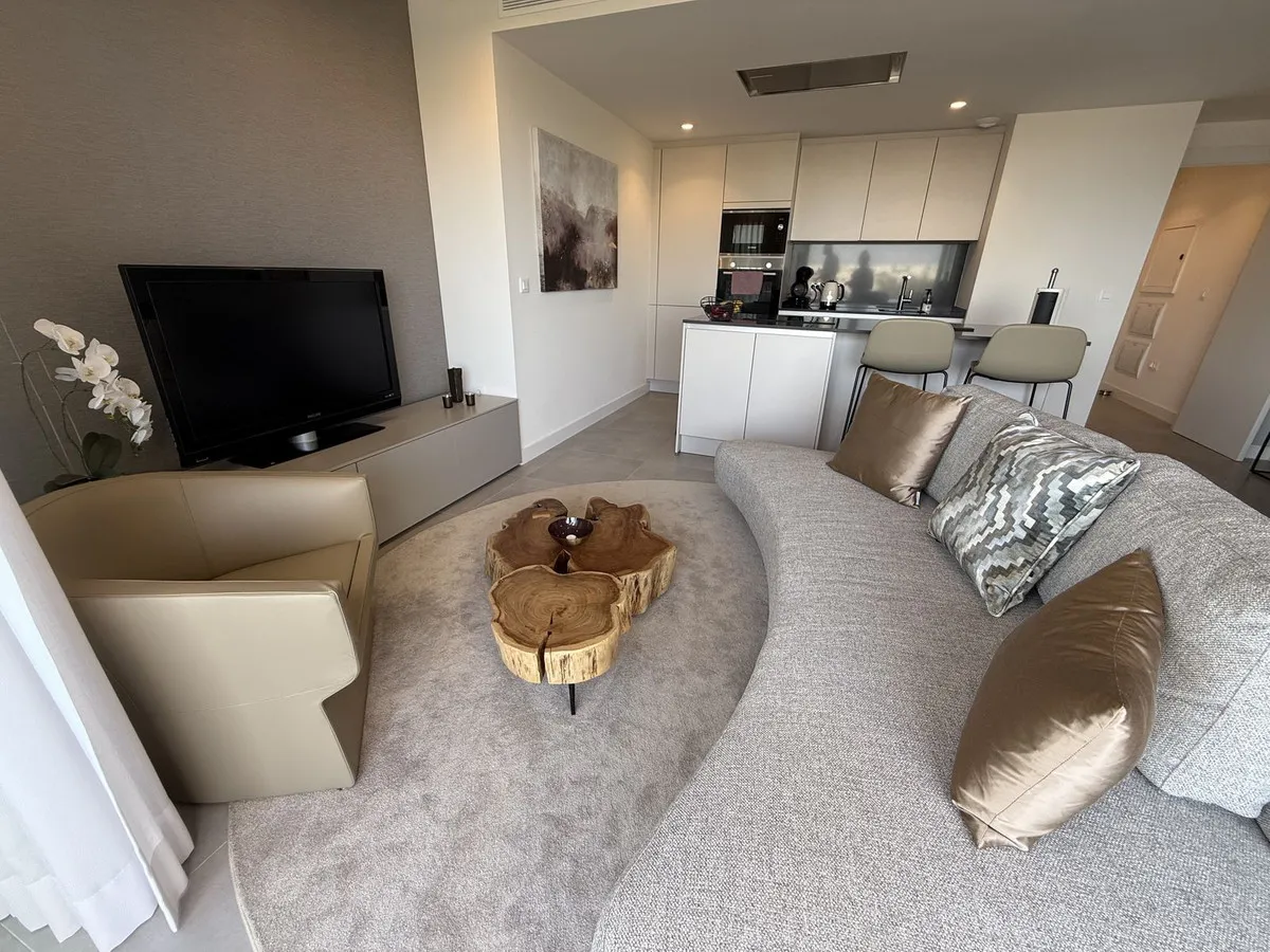 43ffd4d1-b278-4572-a9f8-2b98c0d11e15