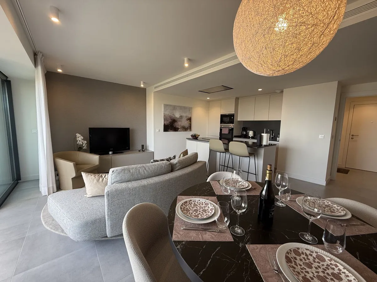 60e64176-8f7a-469e-9582-3a9e73099dbf