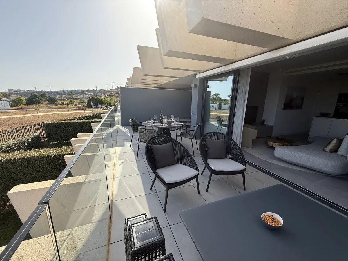 a4f211f6-700a-444d-ba89-b32c7e0b6534