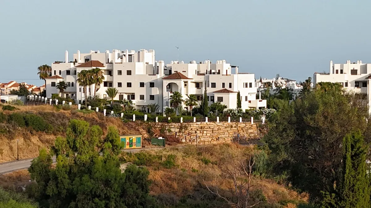 db18eb22-dccc-4489-8325-792b445377d1