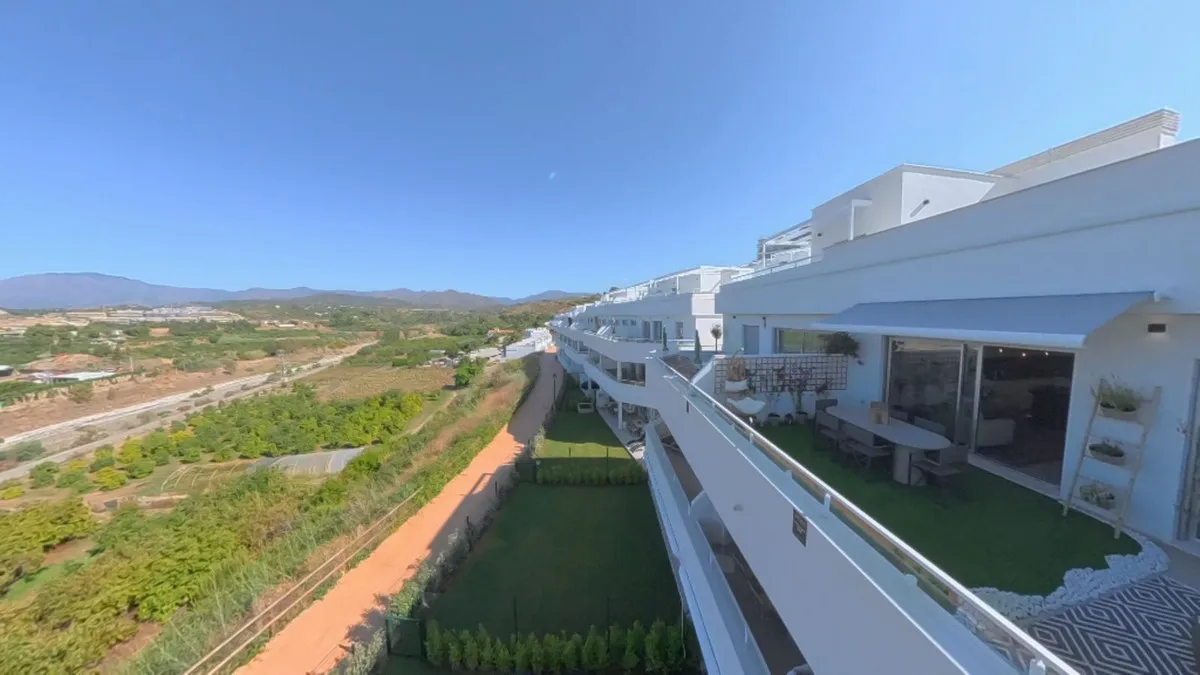 2c61328d-32f2-4112-afd2-a21307e94033