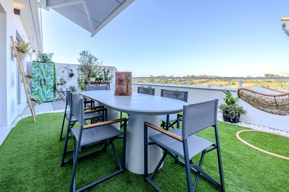 550b548e-00d6-4409-b26a-766c451f2c94