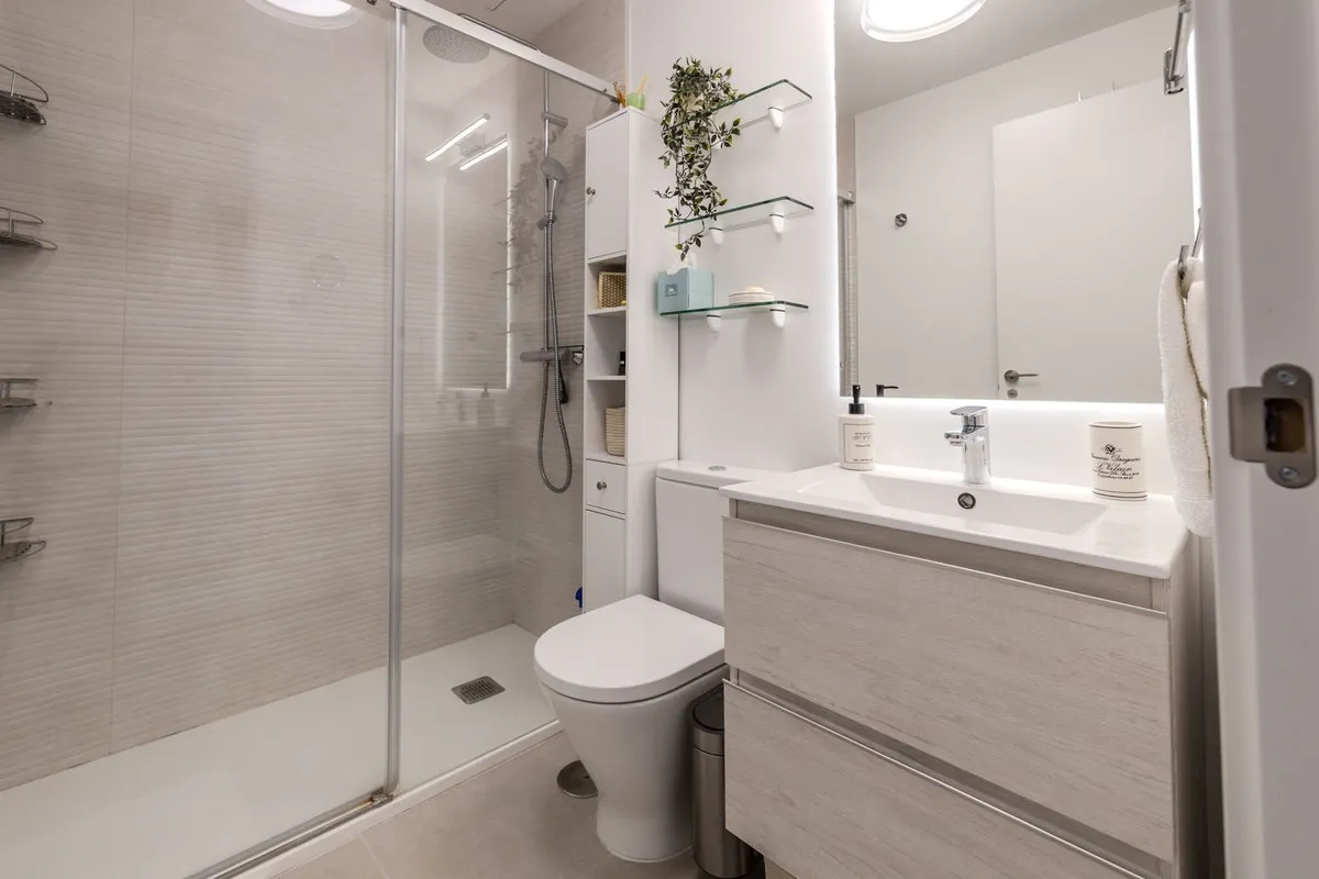 c8a704f6-6347-4b91-8fc2-b9d056ce351e