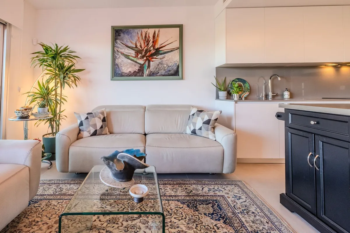 ec8d4ea1-12ac-4130-a7fc-73dee688a41c