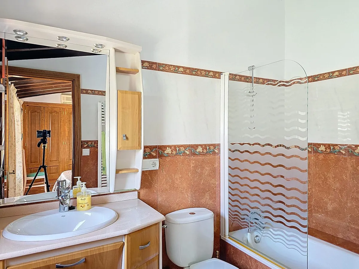 9e3b65c0-b862-4064-84cd-c7b1425b19f5