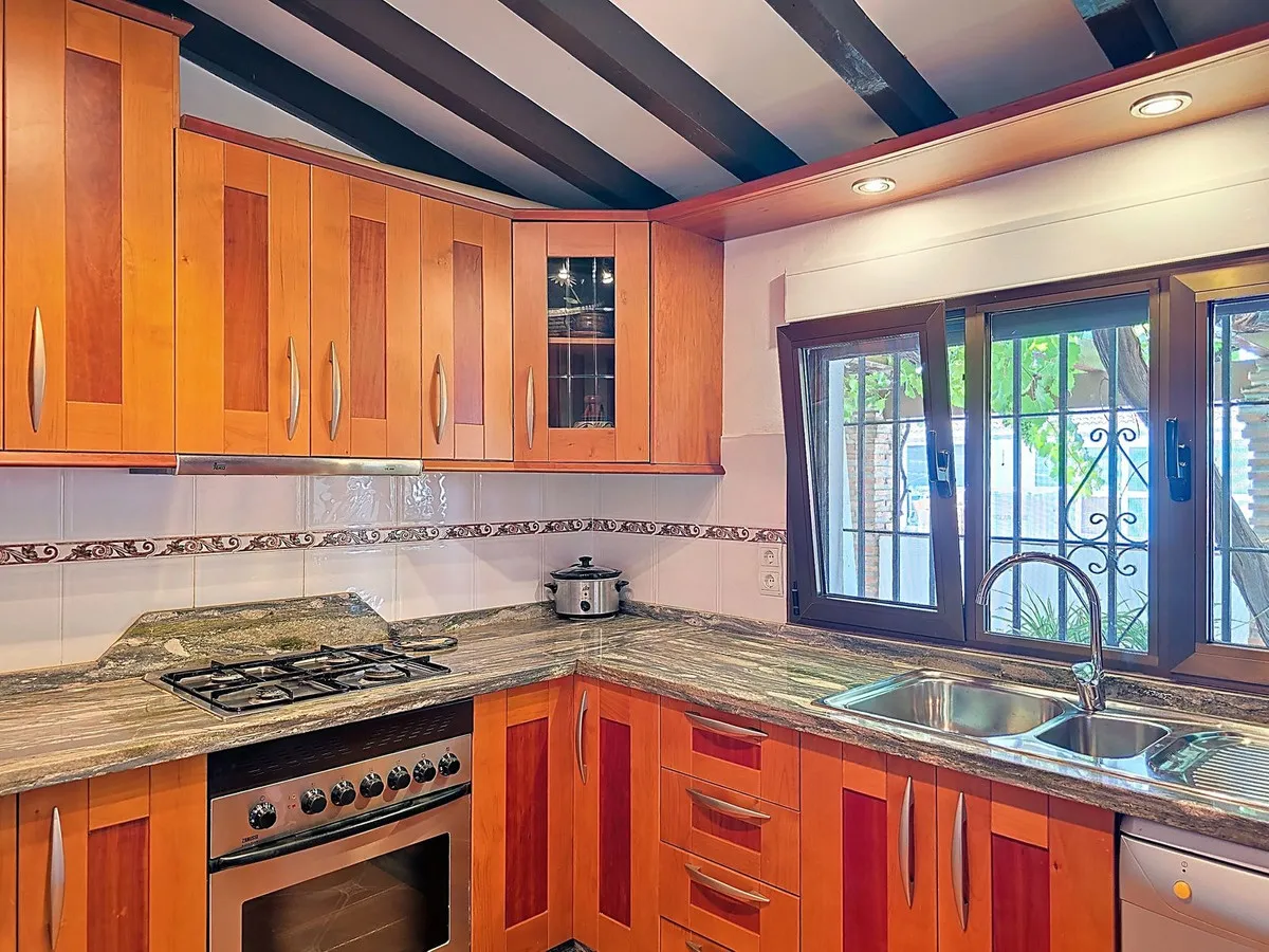 ca13f774-7338-46b8-9309-4bf41f74354b