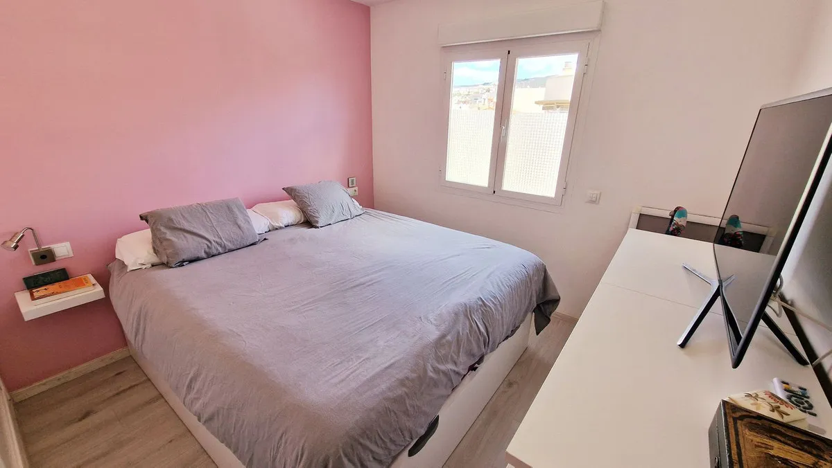 213c9cfe-4eb6-4935-aaf2-c40aa5abf432