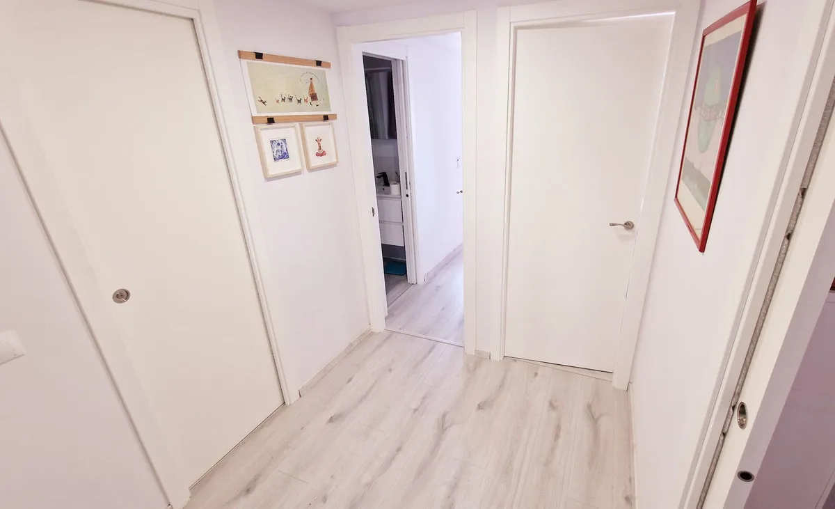 32799d21-65f1-44f9-a52b-1d994a84f0f1