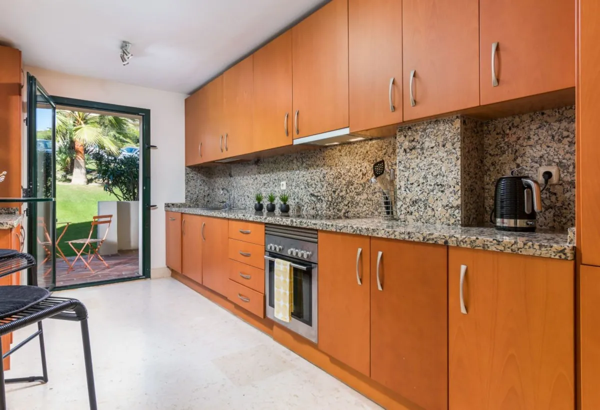 57b1f109-e856-426e-87e1-56d8fb6e3521