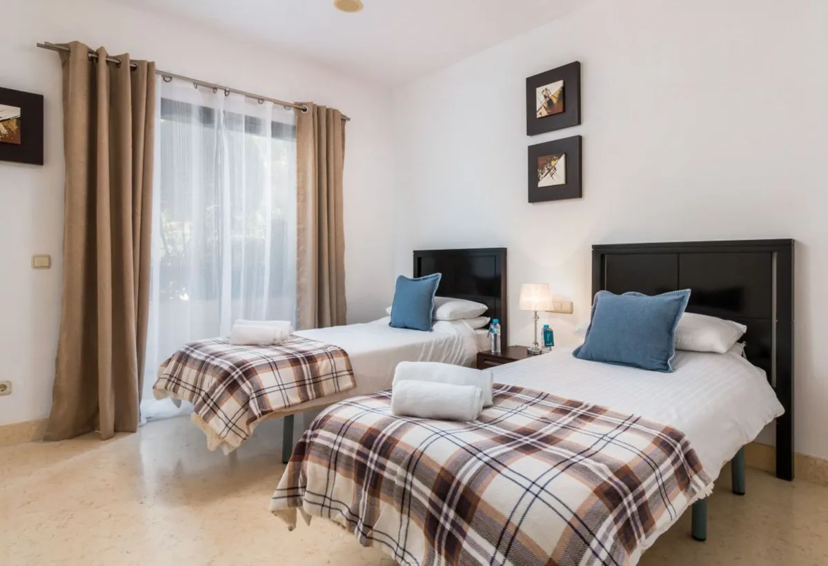 9751bbfb-77cf-4f7d-bf11-f03ec26c7847