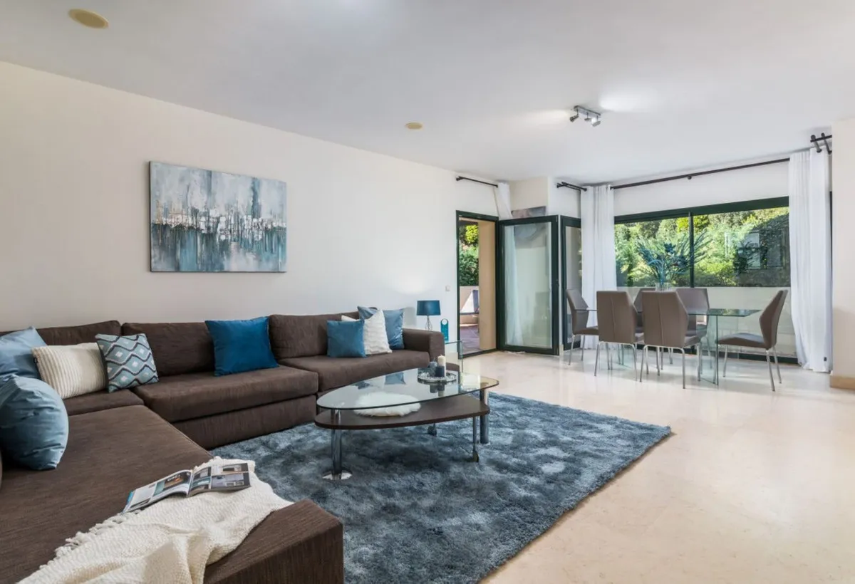 e793f0ae-eb13-44f6-aafa-564272f4eee3