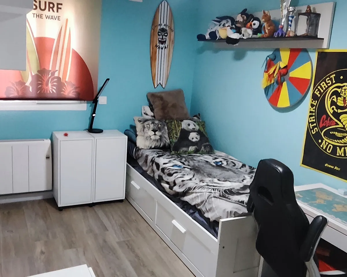 a165fcde-d5d8-4f7b-866a-a59febf7d33a