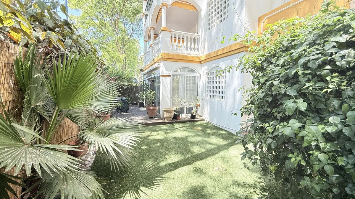 12c28ec2-6018-4012-9b58-b9ff9747dd3b