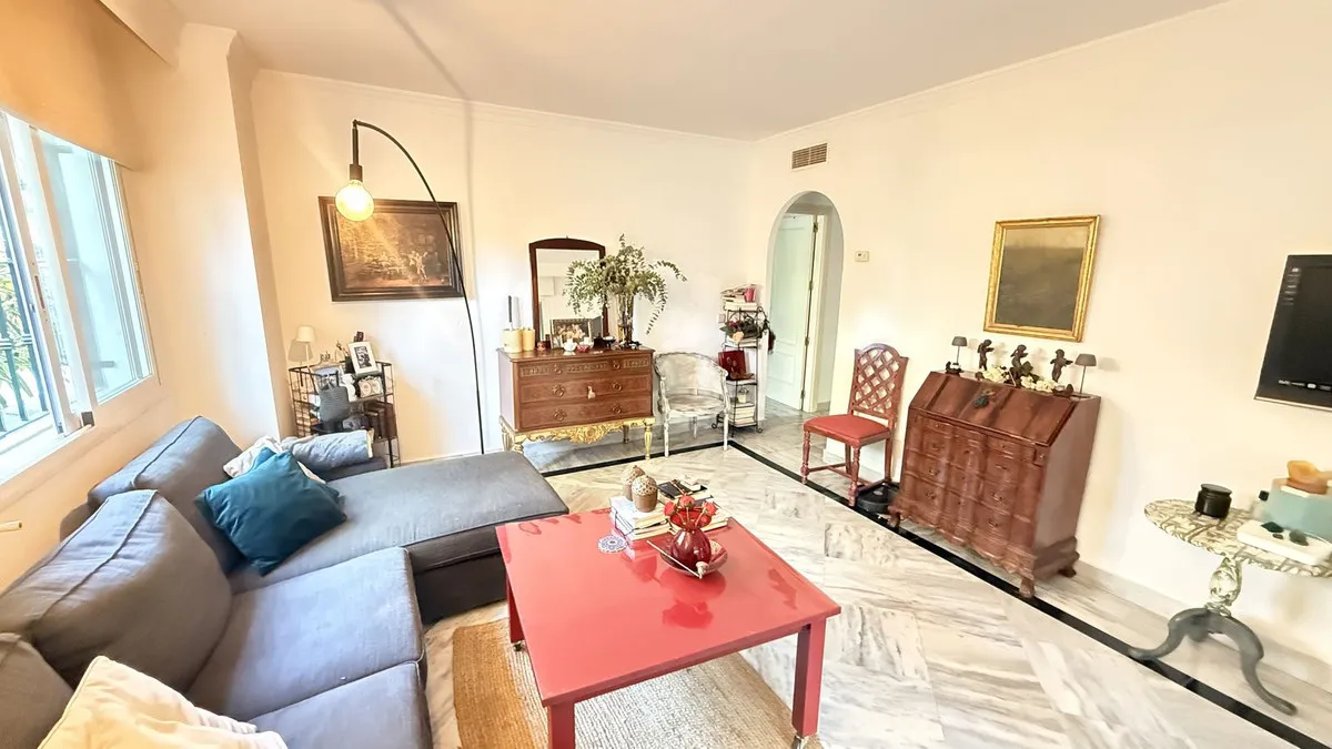 a6d9719c-e8bc-4b23-900c-a06eff9e5744