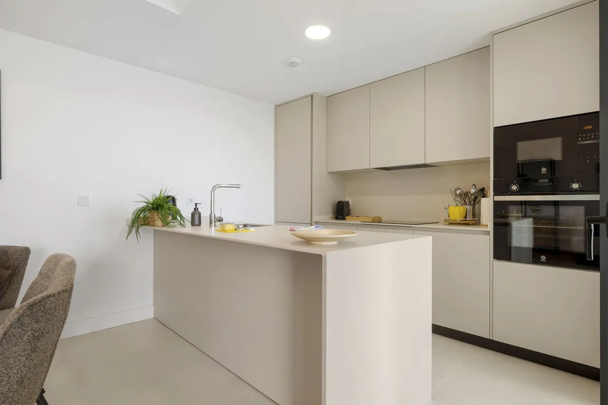 2acc5232-59b9-478c-a0f0-e501347ae543