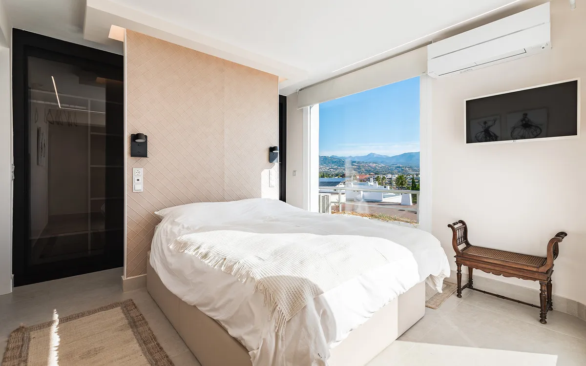 345f1483-edfd-4247-8792-679e4d5f6b5f