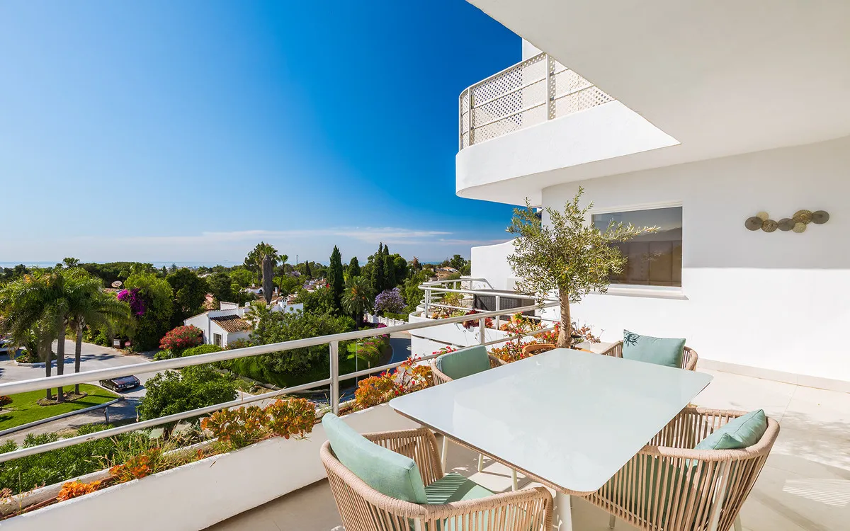 9e09559e-403e-42c2-89ba-221576852791