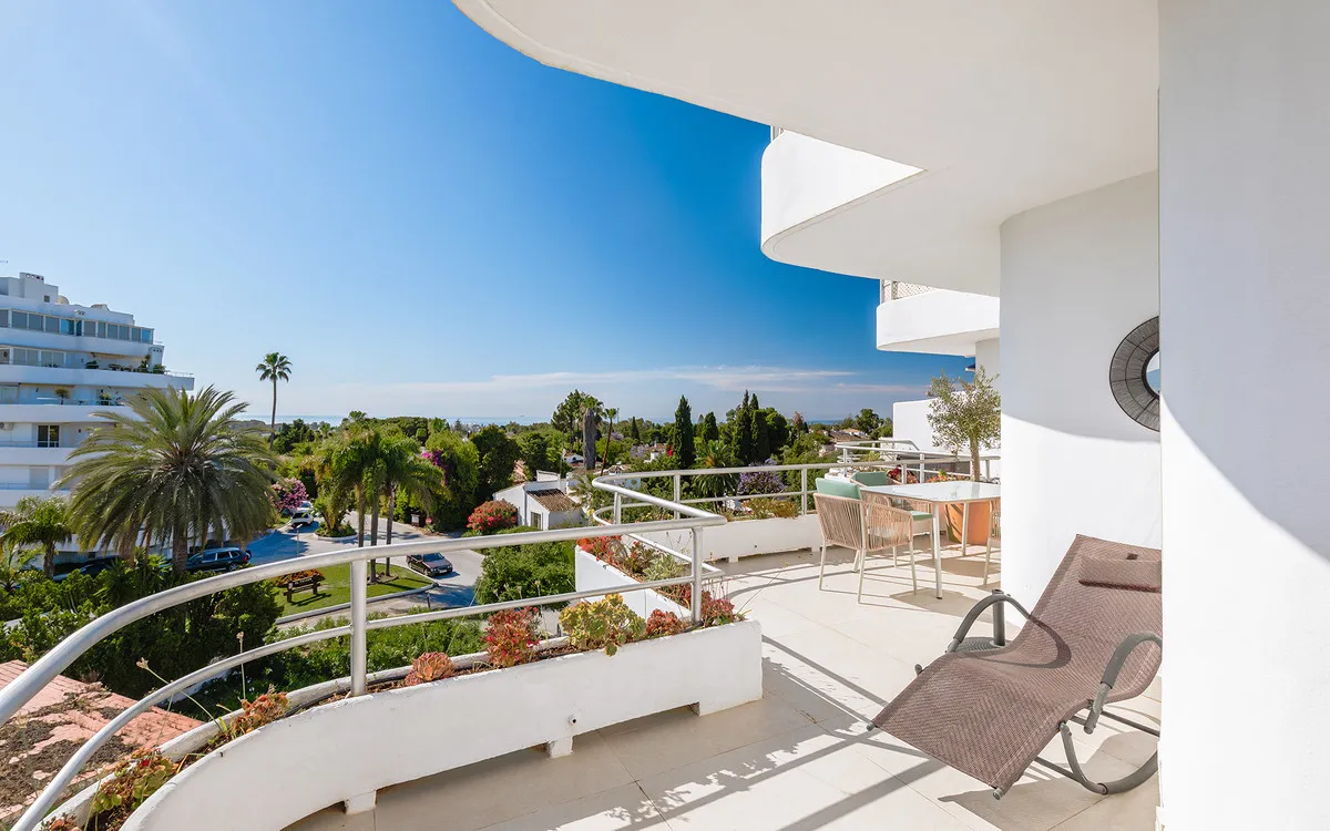 d6f8a723-73e5-4b71-bbf5-72a59a56f016