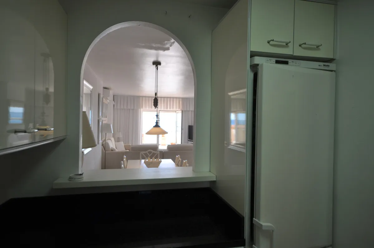 15d502e0-e151-4b10-81fe-fb036ccf7274